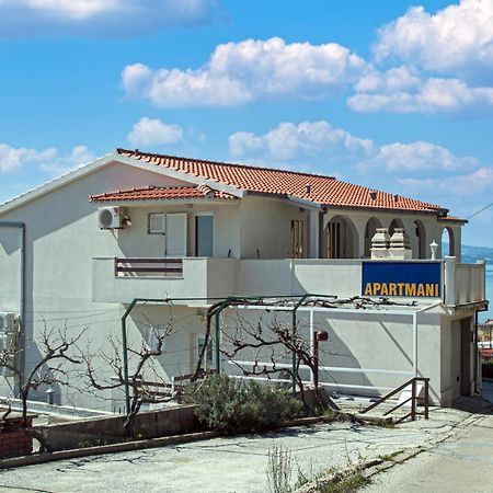 Apartments With A Parking Space Pisak, Omis - 5975 Buitenkant foto