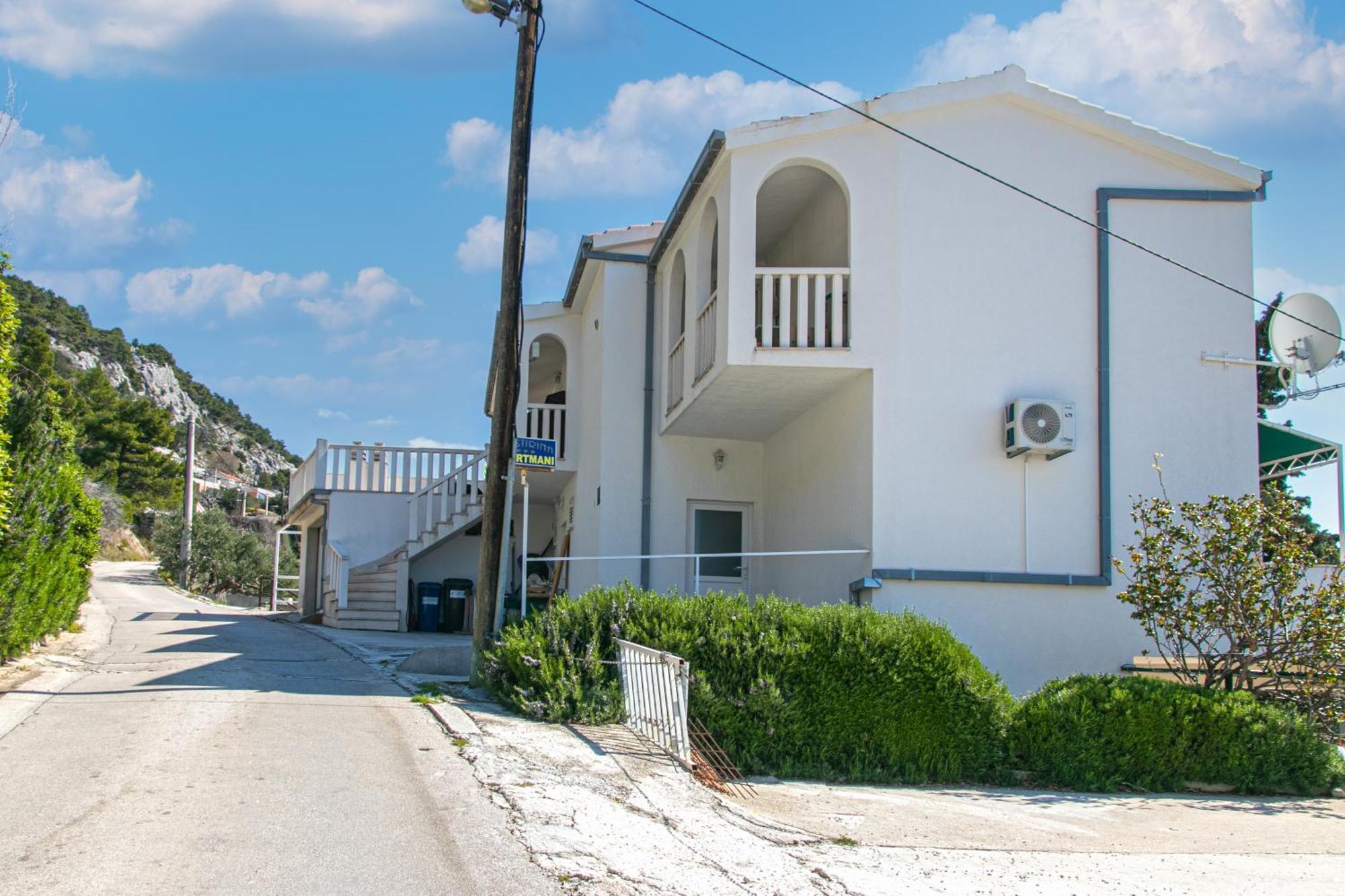 Apartments With A Parking Space Pisak, Omis - 5975 Buitenkant foto