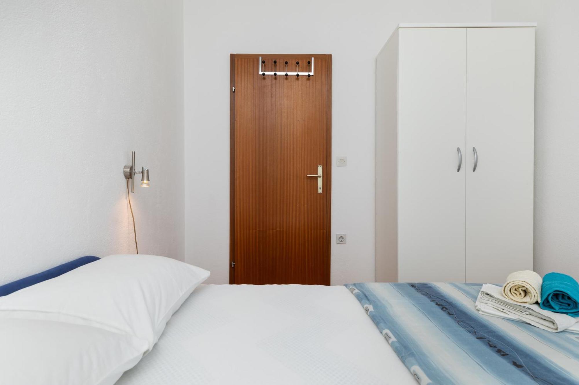 Apartments With A Parking Space Pisak, Omis - 5975 Kamer foto