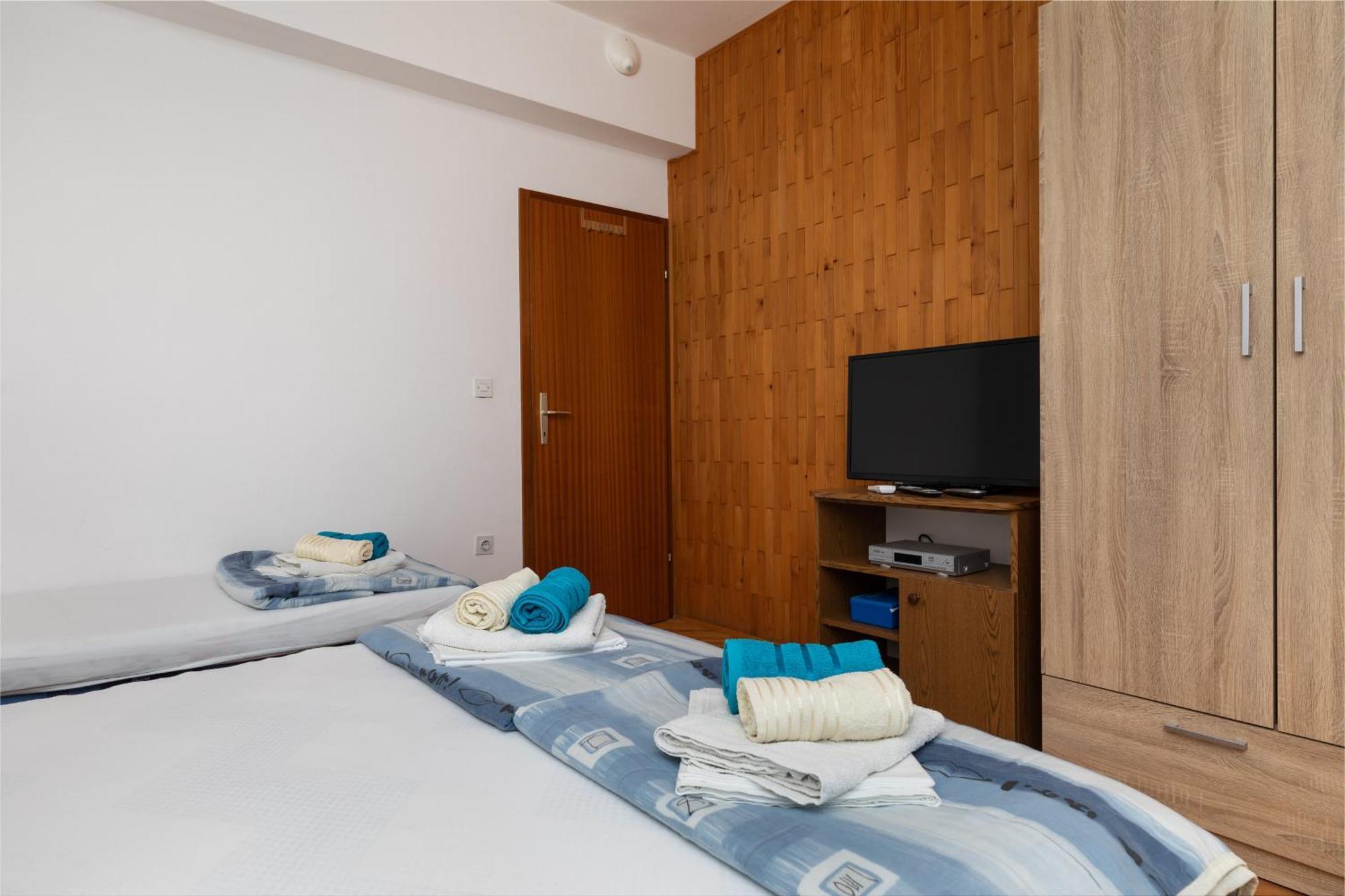 Apartments With A Parking Space Pisak, Omis - 5975 Kamer foto